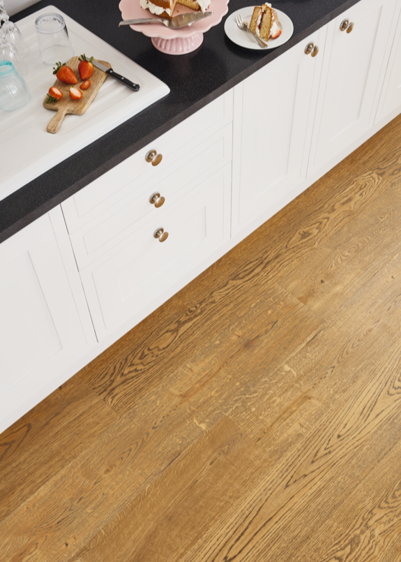 Karndean English Character Oak VGW8115 Gluedown